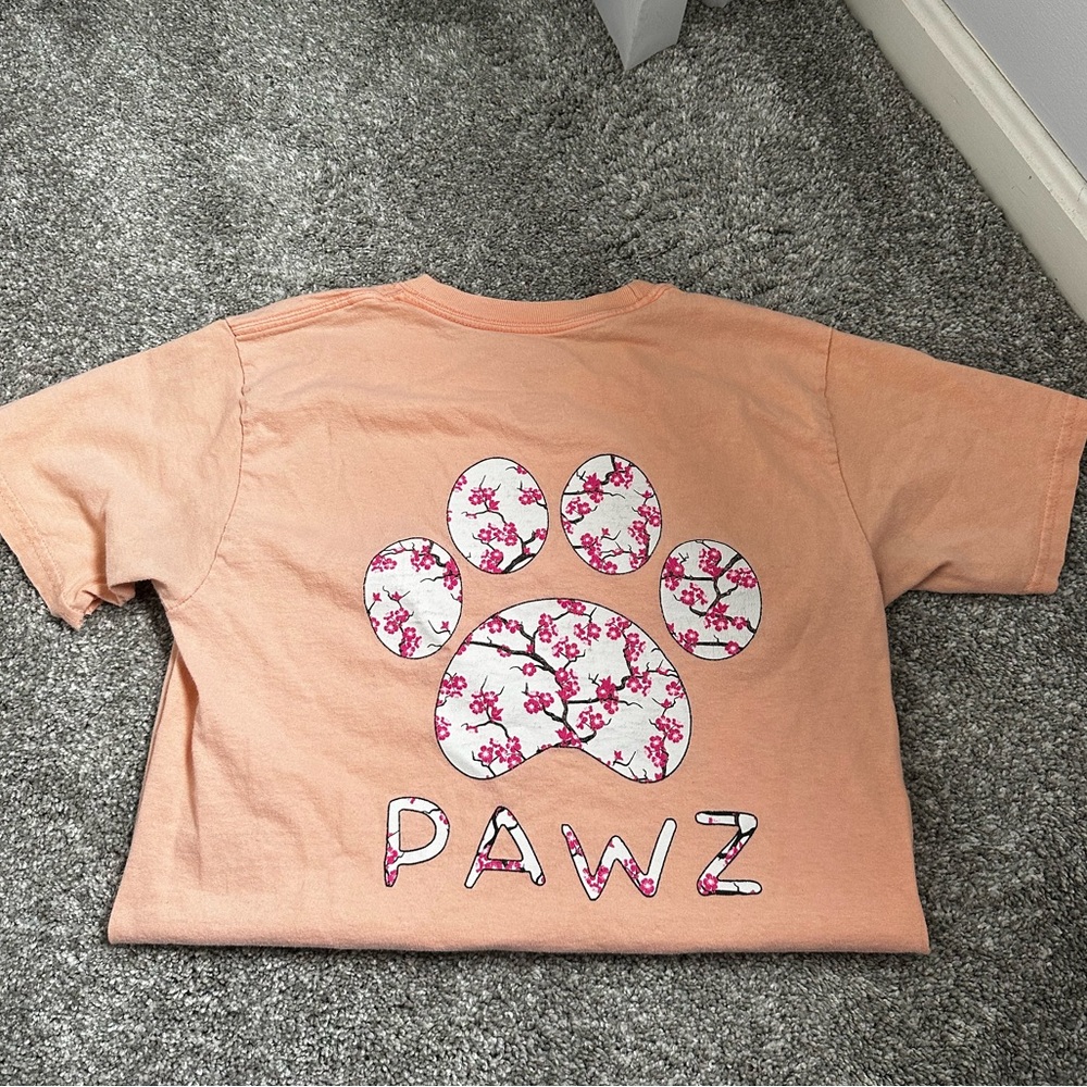 PAWZ T-shirt